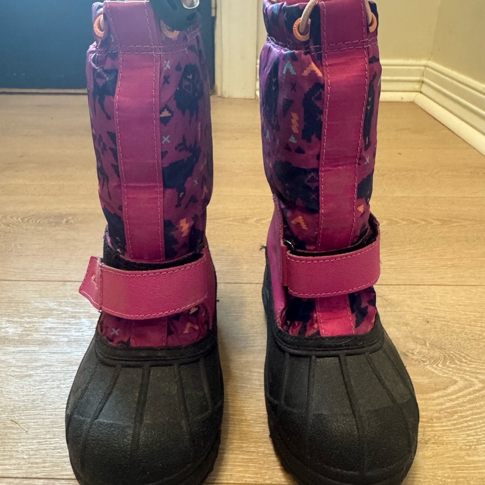 Columbia girls Winter Snow Boots with Pink and purple Accents size 11